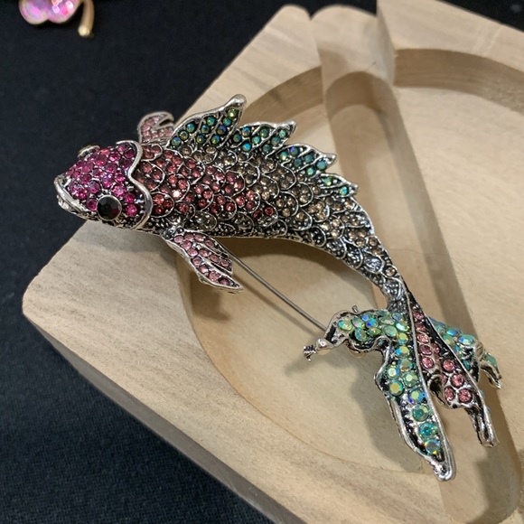 Colorful Fish Brooch with Rhinestones - Picture 3 of 5